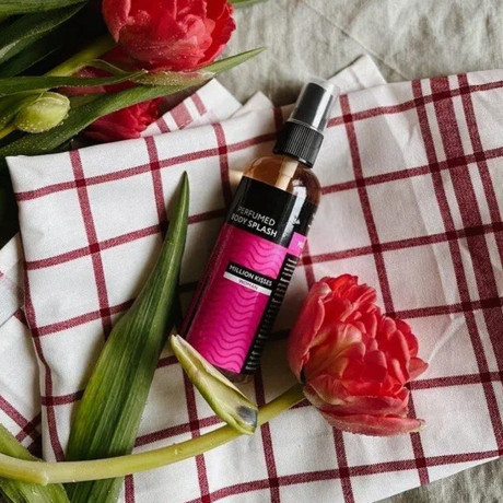 Женский спрей для тела с феромонами "Million Kisses", 100 мл